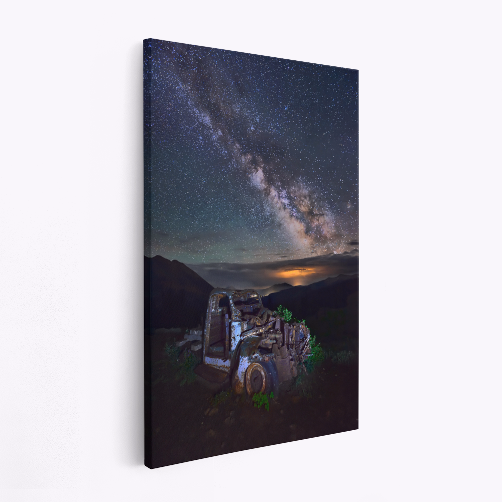 Canvastavla Milky Way over Rusted Truck - Tavla